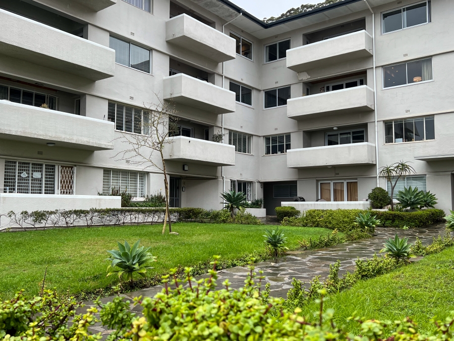 To Let 0 Bedroom Property for Rent in Sea Point Western Cape